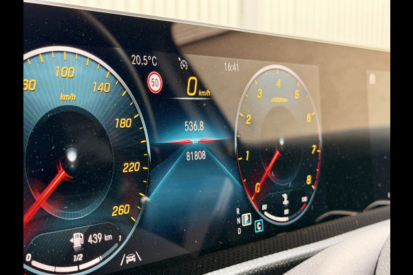 Mercedes-Benz A-Klasse 180 Business Solution AMG A35 Bumpers 19" AMG Velgen | Camera