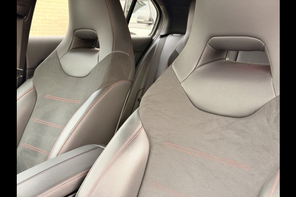 Mercedes-Benz A-Klasse 180 Business Solution AMG A35 Bumpers 19" AMG Velgen | Camera