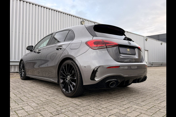 Mercedes-Benz A-Klasse 180 Business Solution AMG A35 Bumpers 19" AMG Velgen | Camera