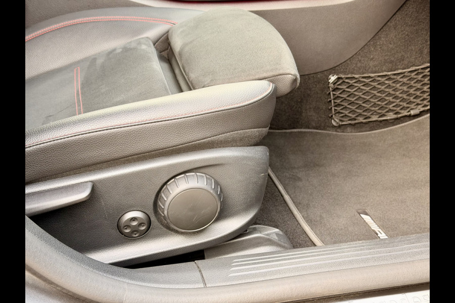 Mercedes-Benz A-Klasse 180 Business Solution AMG A35 Bumpers 19" AMG Velgen | Camera