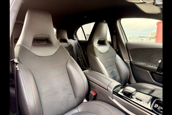 Mercedes-Benz A-Klasse 180 Business Solution AMG A35 Bumpers 19" AMG Velgen | Camera