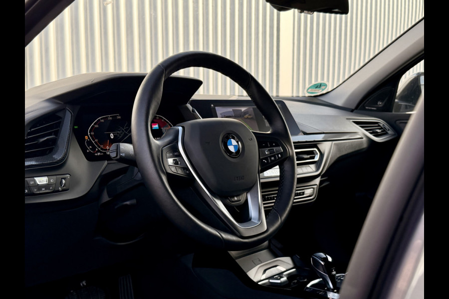 BMW 1-serie 118i Navi | Digitale Cockpit | Harman Kardon | Camera