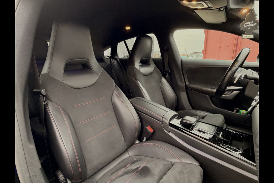 Mercedes-Benz CLA-Klasse Shooting Brake 180 Business Solution AMG NAVI | Camera | Stoelverwarming | 18" velgen