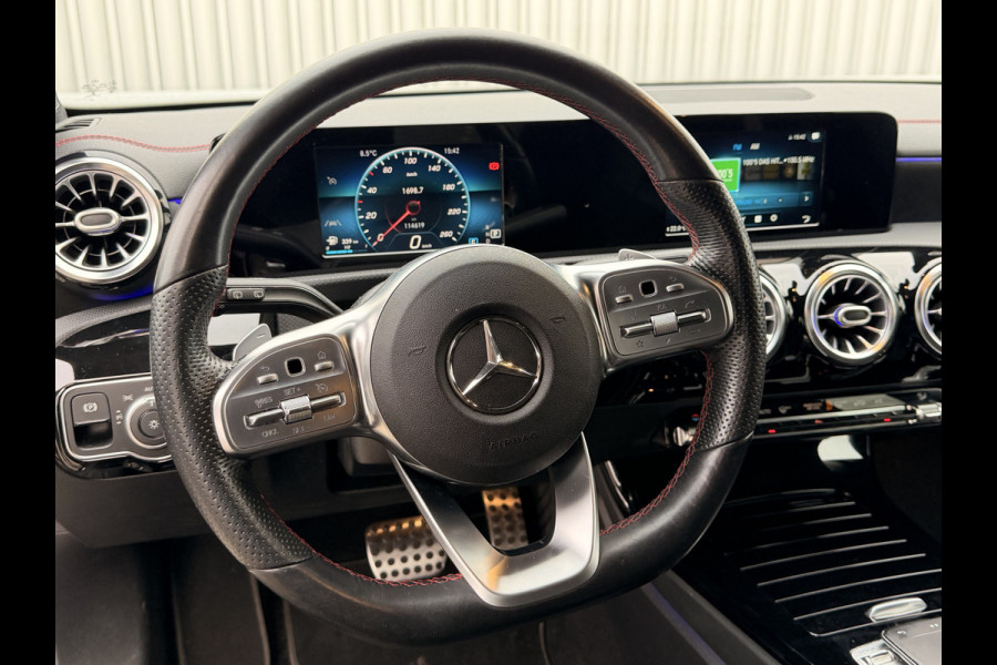 Mercedes-Benz CLA-Klasse Shooting Brake 180 Business Solution AMG NAVI | Camera | Stoelverwarming | 18" velgen
