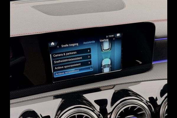 Mercedes-Benz CLA-Klasse Shooting Brake 180 Business Solution AMG NAVI | Camera | Stoelverwarming | 18" velgen