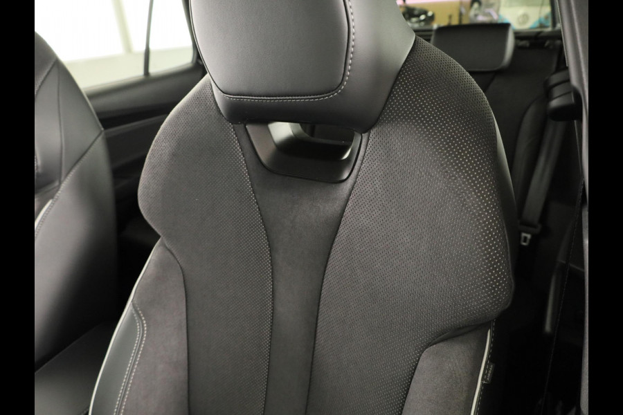Škoda Elroq 60 Sportline 204pk | Adaptive Cruise Control | 20 inch | Blind Spot | Stoelverwarming