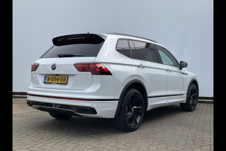 Volkswagen Tiguan Allspace 1.5 TSI R-Line 7p. Pano.dak Stoelverw. Carplay Business+