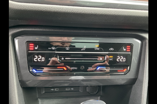 Volkswagen Tiguan Allspace 1.5 TSI R-Line 7p. Pano.dak Stoelverw. Carplay Business+