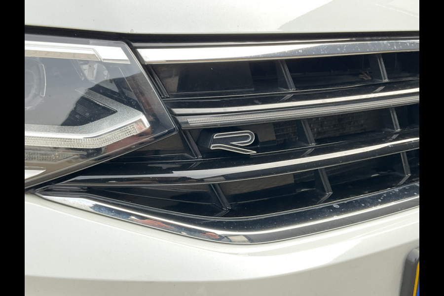 Volkswagen Tiguan Allspace 1.5 TSI R-Line 7p. Pano.dak Stoelverw. Carplay Business+