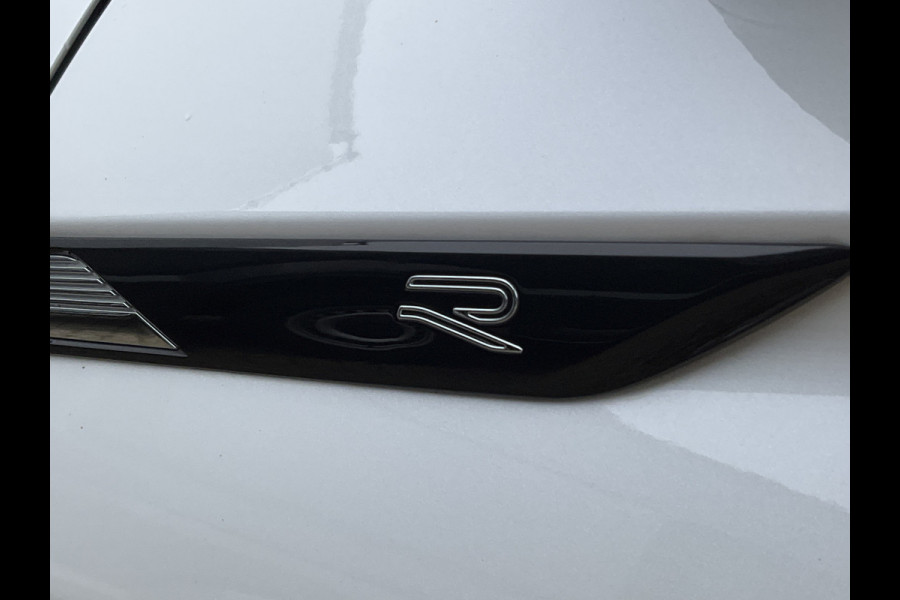 Volkswagen Tiguan Allspace 1.5 TSI R-Line 7p. Pano.dak Stoelverw. Carplay Business+