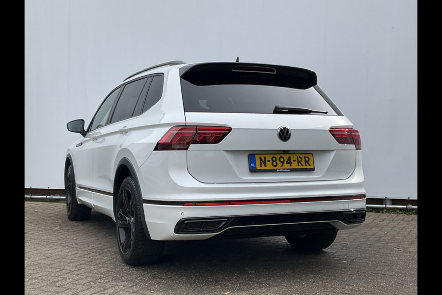 Volkswagen Tiguan Allspace 1.5 TSI R-Line 7p. Pano.dak Stoelverw. Carplay Business+