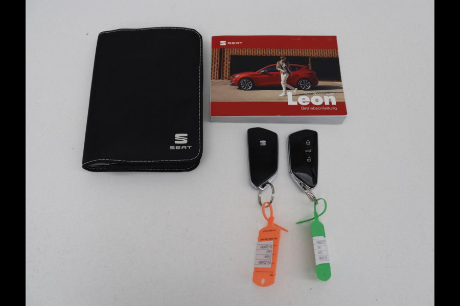 Seat Leon Sportstourer 1.4 TSI eHybrid PHEV FR | SOH 99% | Stoel & stuurverwarming | Virtual Cockpit | Carplay | Cruise Control | Navigatie