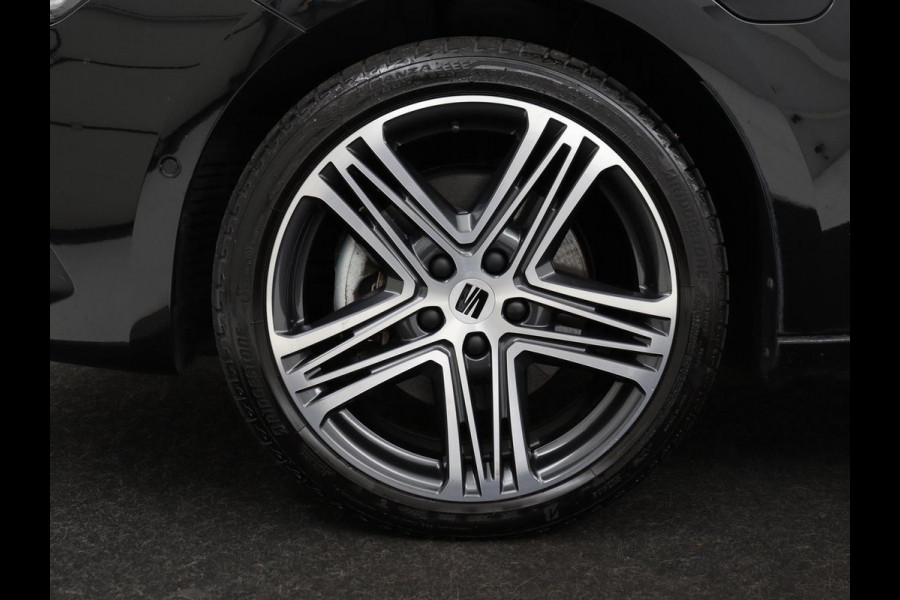 Seat Leon Sportstourer 1.4 TSI eHybrid PHEV FR | SOH 99% | Stoel & stuurverwarming | Virtual Cockpit | Carplay | Cruise Control | Navigatie