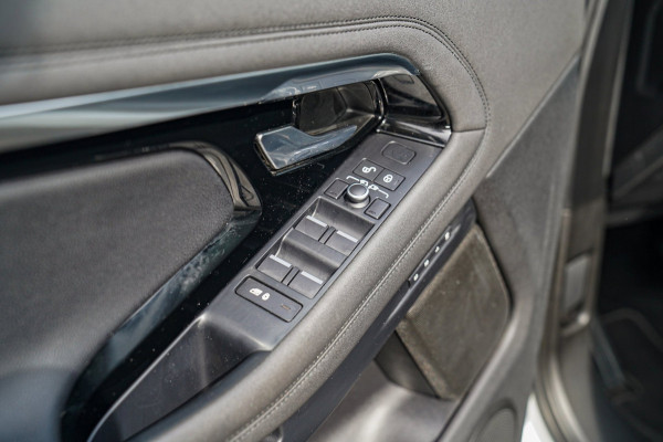 Land Rover Range Rover Evoque 2.0 P200 AWD R-Dynamic HSE | Panorama | Memory | Stoelverwarming | Camera