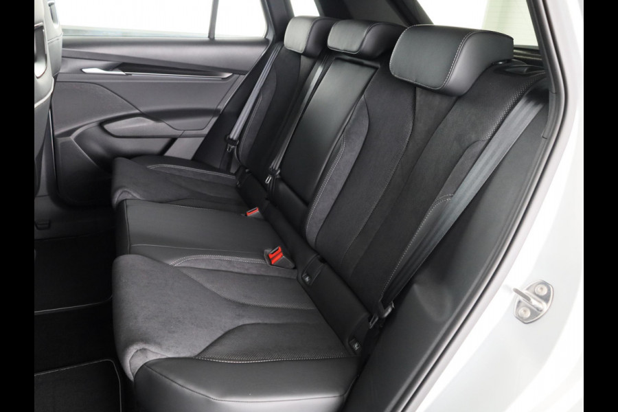 Škoda Elroq 60 Sportline 204pk | Adaptive Cruise | Blind Spot | Stoelverwarming