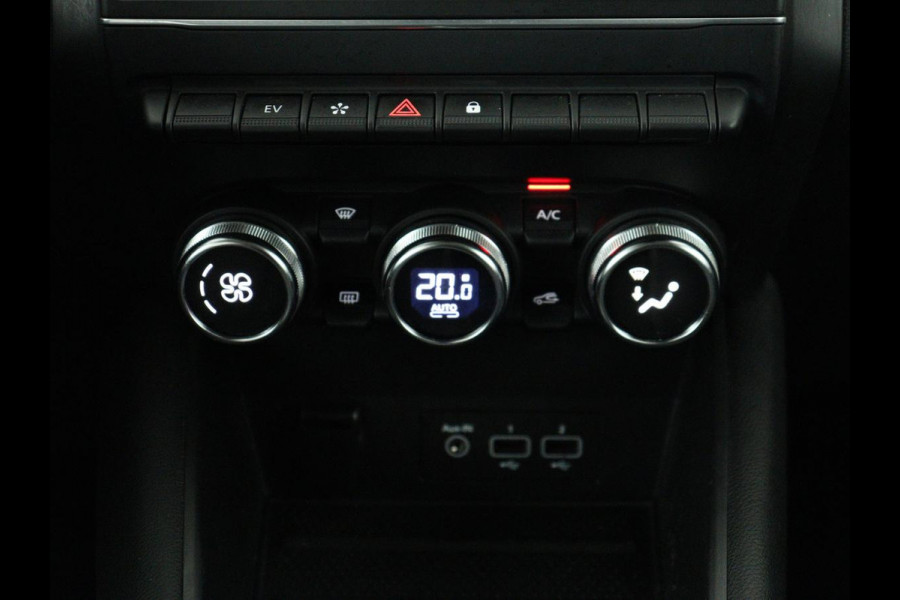 Renault Captur 1.6 E-Tech full hybrid 145 iconic | Carplay | LED | PDC | Cruise control | Climate control | Navigatie | Vitual Cockpit