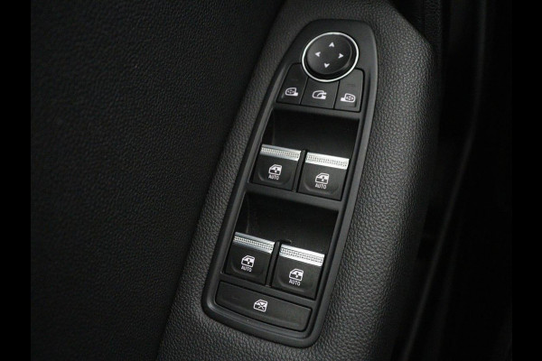 Renault Captur 1.6 E-Tech full hybrid 145 iconic | Carplay | LED | PDC | Cruise control | Climate control | Navigatie | Vitual Cockpit