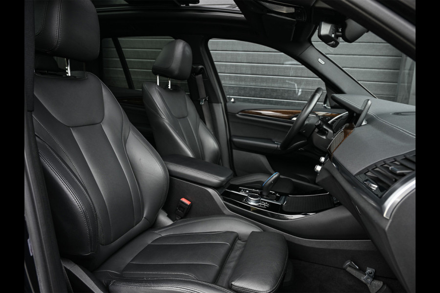 BMW iX3 High Executive 80 kWh | NL-Auto | M-Sport | Comfort access | Panorama dak | Trekhaak | Head-up | Active cruise | 360 Camera | Am