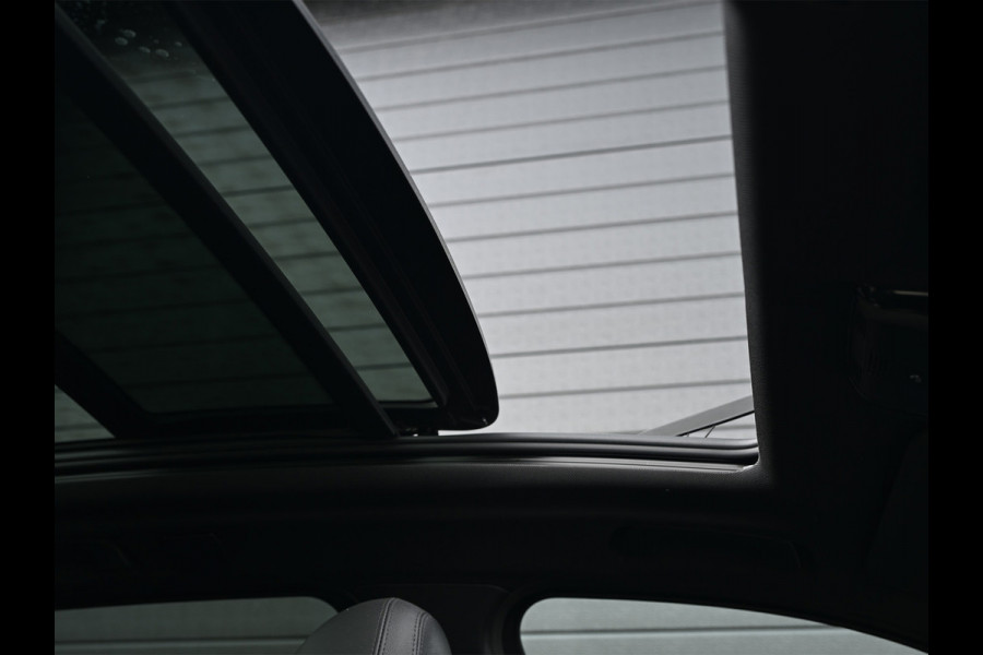 BMW iX3 High Executive 80 kWh | NL-Auto | M-Sport | Comfort access | Panorama dak | Trekhaak | Head-up | Active cruise | 360 Camera | Am