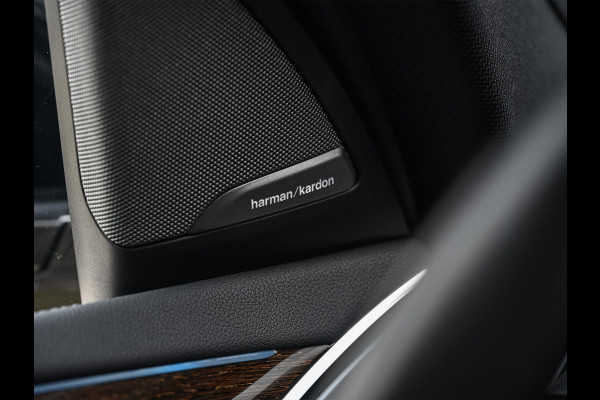 BMW iX3 High Executive 80 kWh | NL-Auto | M-Sport | Comfort access | Panorama dak | Trekhaak | Head-up | Active cruise | 360 Camera | Am