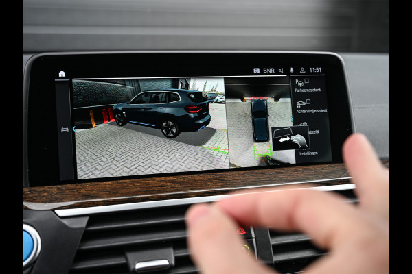 BMW iX3 High Executive 80 kWh | NL-Auto | M-Sport | Comfort access | Panorama dak | Trekhaak | Head-up | Active cruise | 360 Camera | Am