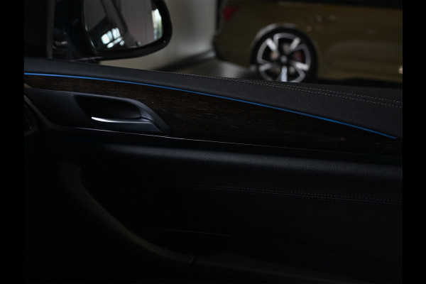 BMW iX3 High Executive 80 kWh | NL-Auto | M-Sport | Comfort access | Panorama dak | Trekhaak | Head-up | Active cruise | 360 Camera | Am