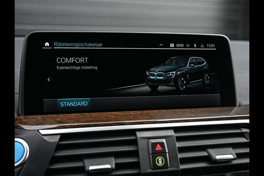 BMW iX3 High Executive 80 kWh | NL-Auto | M-Sport | Comfort access | Panorama dak | Trekhaak | Head-up | Active cruise | 360 Camera | Am