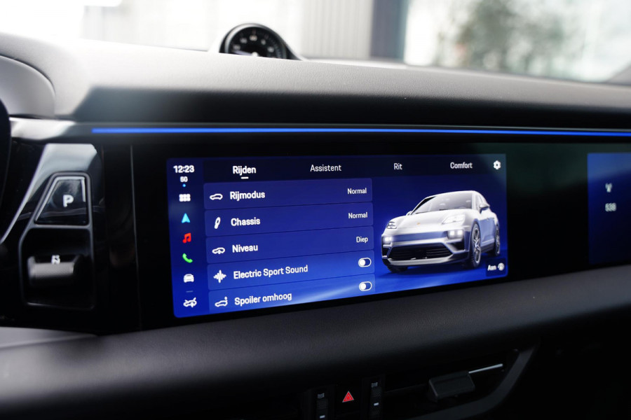 Porsche Macan 4 100 kWh Panoramadak / Passenger Display / RS Spyder Velgen