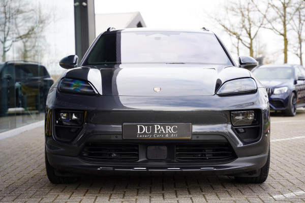 Porsche Macan 4 100 kWh Panoramadak / Passenger Display / RS Spyder Velgen