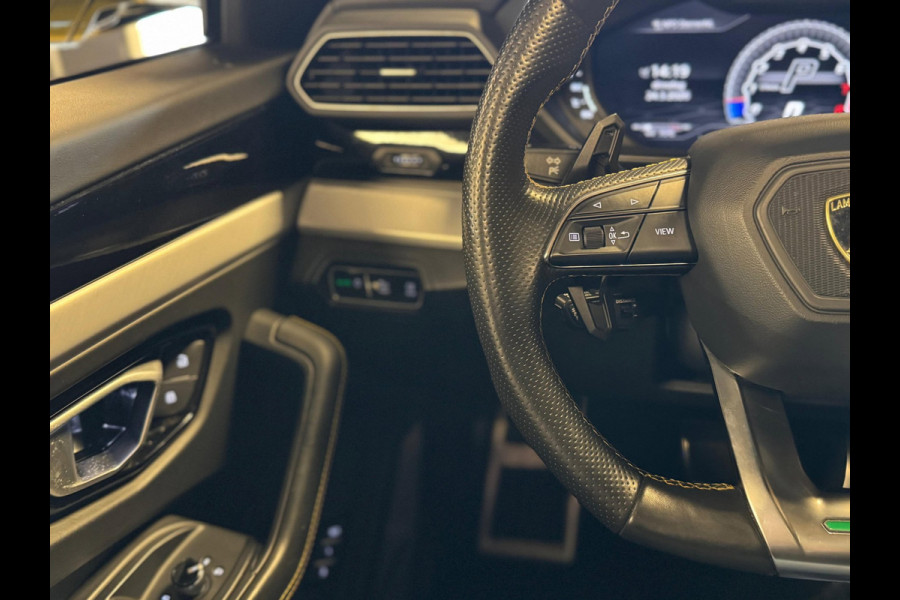 Lamborghini Urus 4.0 V8 NAP / Keramisch / B&O 3D / Carbon / Alcantara / Massage / Night vision / Pano
