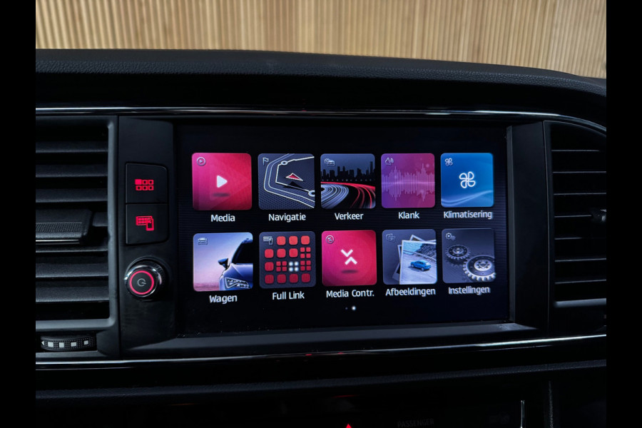 Seat Leon 1.5 TSI FR Business Intense PANO|BEATS AUDIO|ACC|FULL LED|AMBIENT|18 INCH