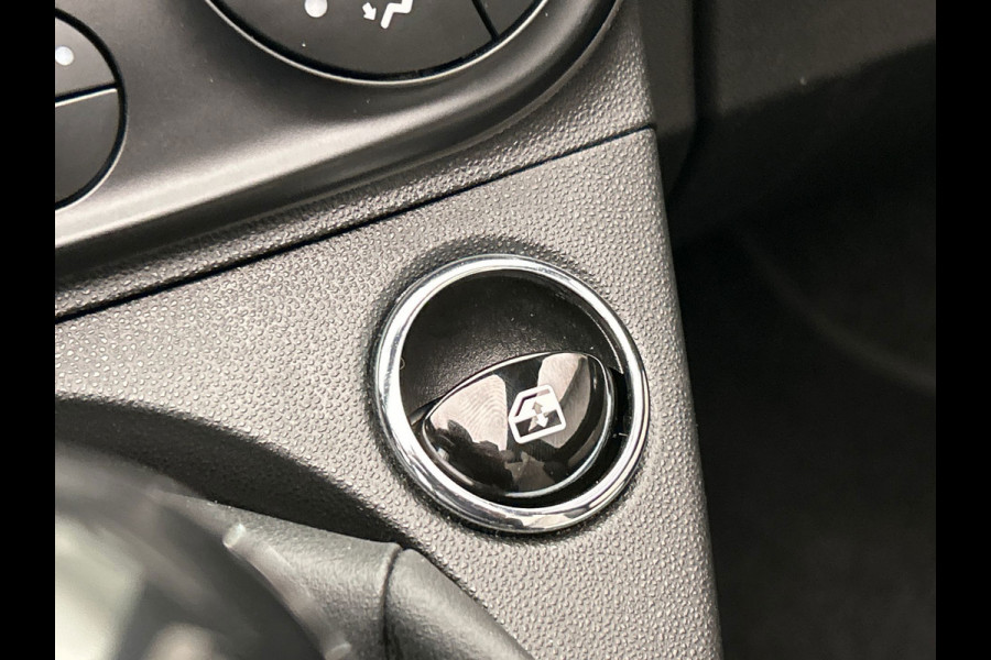 Fiat 500 1.0 Hybrid Dolcevita | Leder | Climate Control | PDC | Cruise Control | Lichtmetaal |