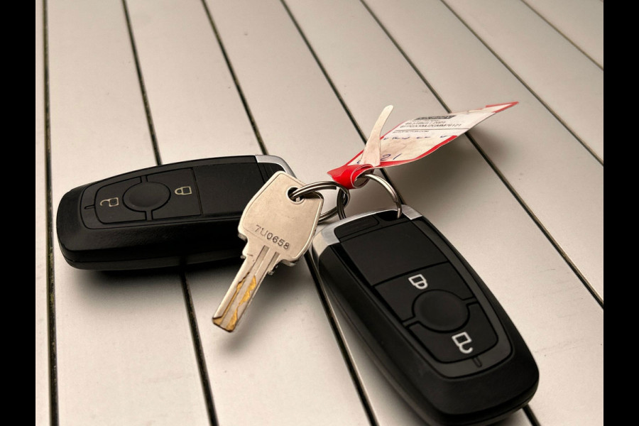 Ford Ranger 2.0 EcoBlue Wildtrak Supercab | Origineel NL | 1e Eigenaar | Stoelverwarming | Carplay | Camera | Trekhaak |