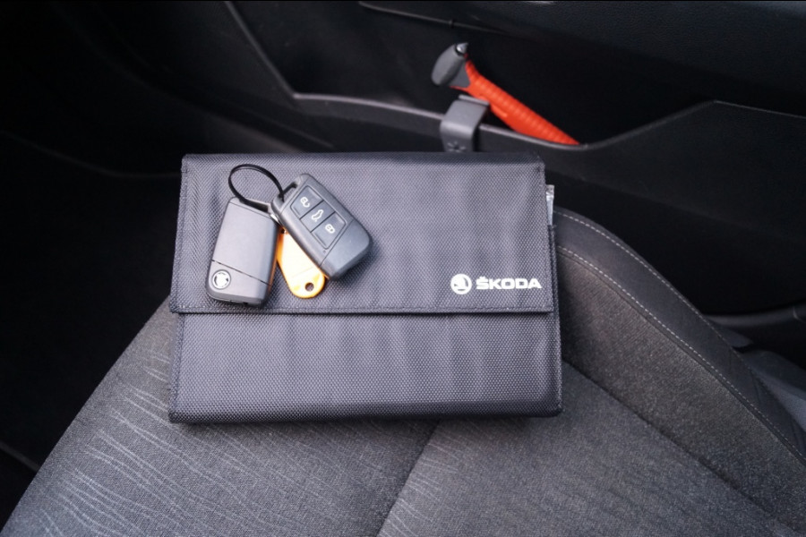 Škoda Karoq 1.0 TSI 110pk Business Edition Plus -NAVI-ECC-CAM-ACC-