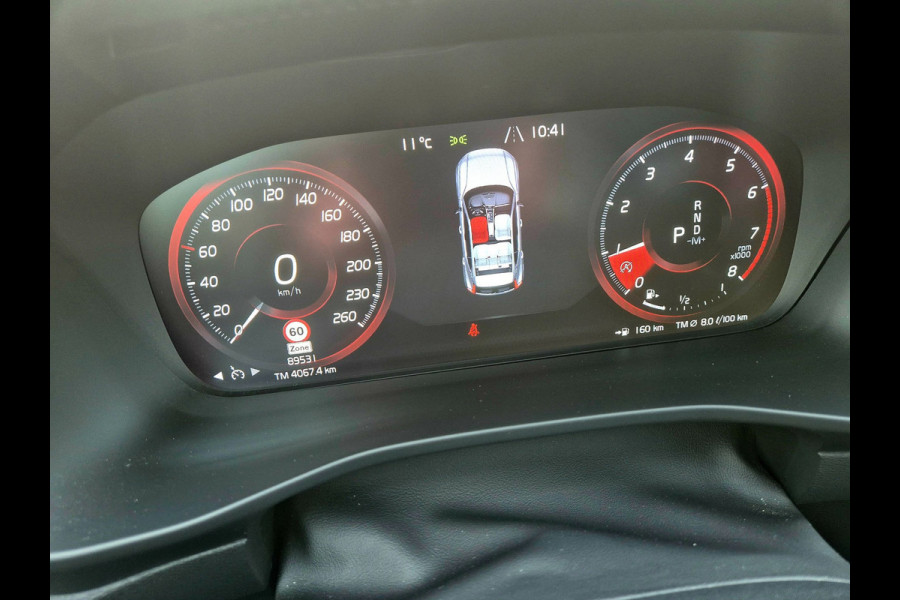 Volvo XC40 1.5 T3 R-Design / panoramadak