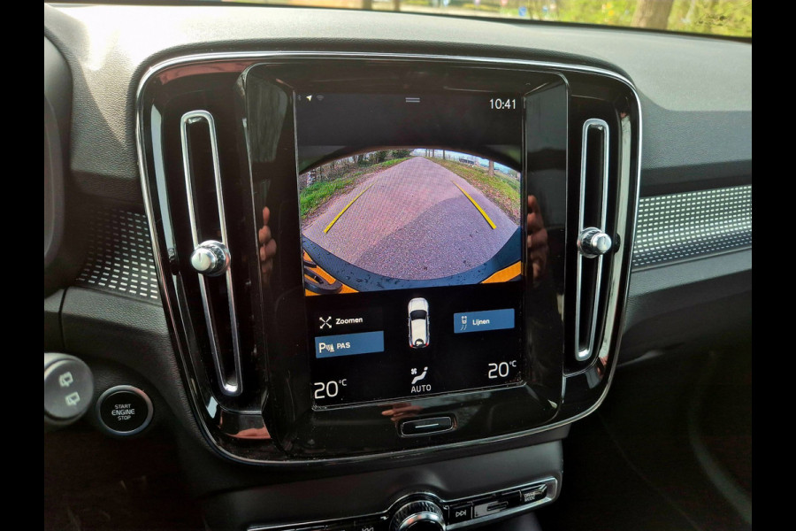 Volvo XC40 1.5 T3 R-Design / panoramadak