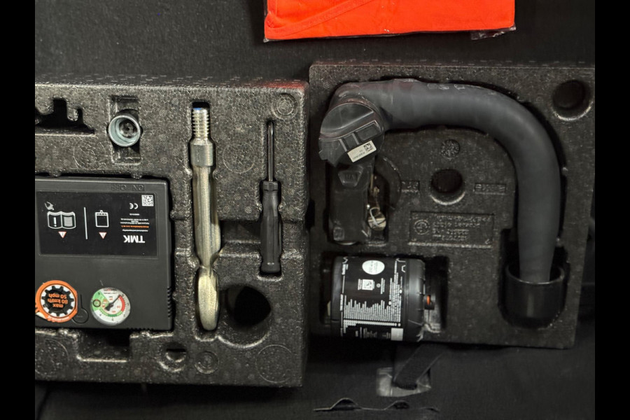 MINI Countryman 1.5 Cooper MINI Yours PANO|HUD|MEMORY STOELEN|DAB|CARPLAY|AMBIENT|19 inch LMV