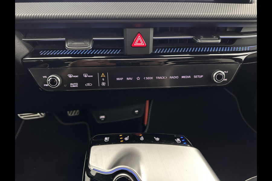 Kia Ev6 GT-Line 77.4 kWh [ 3-Fase-11kW ] (SOH-100%) (INCL-BTW) Aut. *HEATPUMP | PANO | HEAD-UP | LEATHER-ALCANTARA | ADAPTIVE-CRUISE | DIGI-COCKPIT | MERIDIAN-AUDIO | MEMORYPACK | FULL-LED | KEYLESS | TOPVIEW | DAB | BLINDSPOT | NAVI-FULLMAP |