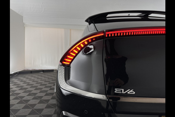 Kia Ev6 GT-Line 77.4 kWh [ 3-Fase-11kW ] (SOH-100%) (INCL-BTW) Aut. *HEATPUMP | PANO | HEAD-UP | LEATHER-ALCANTARA | ADAPTIVE-CRUISE | DIGI-COCKPIT | MERIDIAN-AUDIO | MEMORYPACK | FULL-LED | KEYLESS | TOPVIEW | DAB | BLINDSPOT | NAVI-FULLMAP |