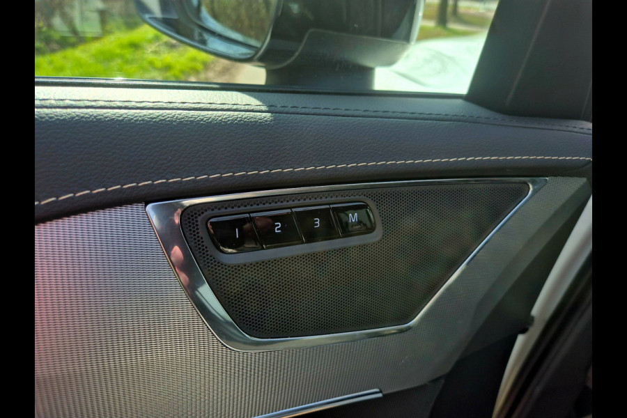 Volvo XC90 2.0 T8 Recharge AWD R-Design . 22 inch . Camera