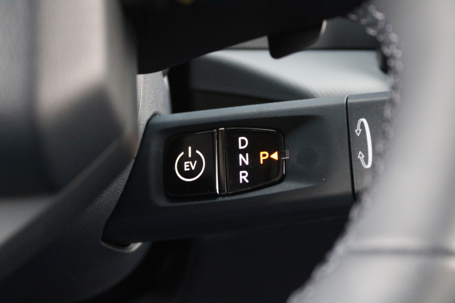 Kia PV5 L2H1 Essential 71.2 kWh 164pk - 416km WLTP - Stoel/Stuurverwarming - Keyless - V2L - Camera - ACC met stuurhulp - Rijklaar