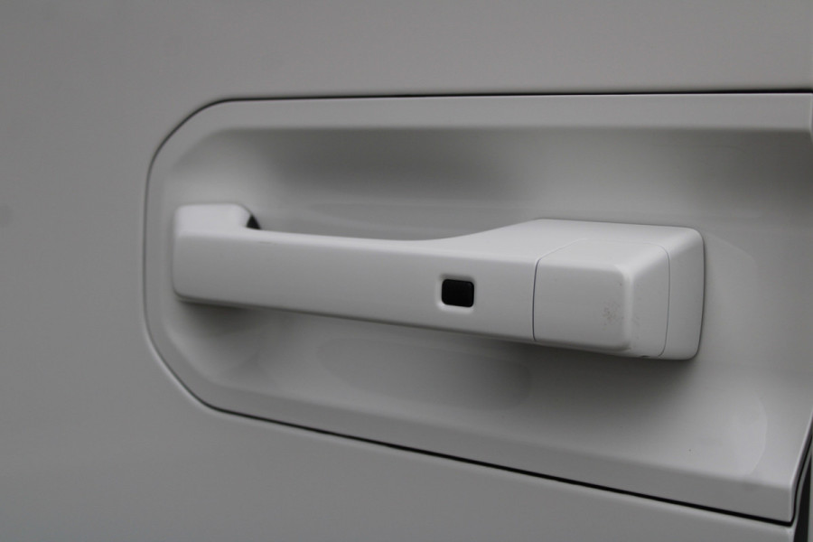 Kia PV5 L2H1 Essential 71.2 kWh 164pk - 416km WLTP - Stoel/Stuurverwarming - Keyless - V2L - Camera - ACC met stuurhulp - Rijklaar