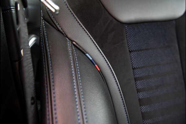 BMW 3-serie M340i xDrive Executive Edition NL Auto I NAP I Live Cockpit Professional I Dealeronderhouden I Zeer netjes