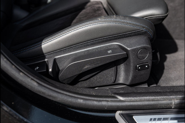 BMW 3-serie M340i xDrive Executive Edition NL Auto I NAP I Live Cockpit Professional I Dealeronderhouden I Zeer netjes