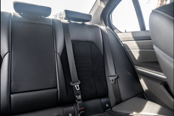 BMW 3-serie M340i xDrive Executive Edition NL Auto I NAP I Live Cockpit Professional I Dealeronderhouden I Zeer netjes