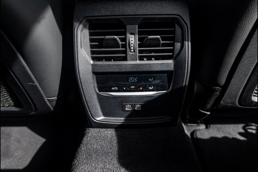 BMW 3-serie M340i xDrive Executive Edition NL Auto I NAP I Live Cockpit Professional I Dealeronderhouden I Zeer netjes