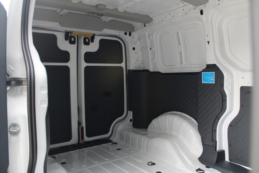 Kia PV5 L2H1 Essential 71.2 kWh 164pk - 416km WLTP - Stoel/Stuurverwarming - Keyless - V2L - Camera - ACC met stuurhulp - Rijklaar