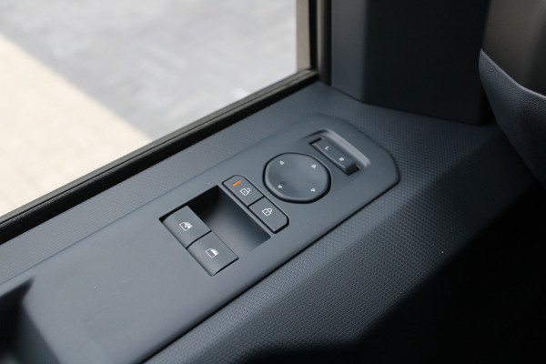 Kia PV5 L2H1 Essential 71.2 kWh 164pk - 416km WLTP - Stoel/Stuurverwarming - Keyless - V2L - Camera - ACC met stuurhulp - Rijklaar