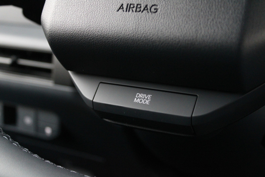 Kia PV5 L2H1 Essential 71.2 kWh 164pk - 416km WLTP - Stoel/Stuurverwarming - Keyless - V2L - Camera - ACC met stuurhulp - Rijklaar