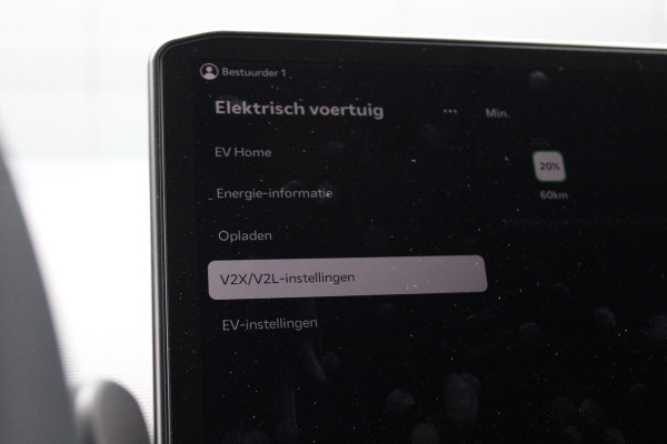 Kia PV5 L2H1 Essential 71.2 kWh 164pk - 416km WLTP - Stoel/Stuurverwarming - Keyless - V2L - Camera - ACC met stuurhulp - Rijklaar